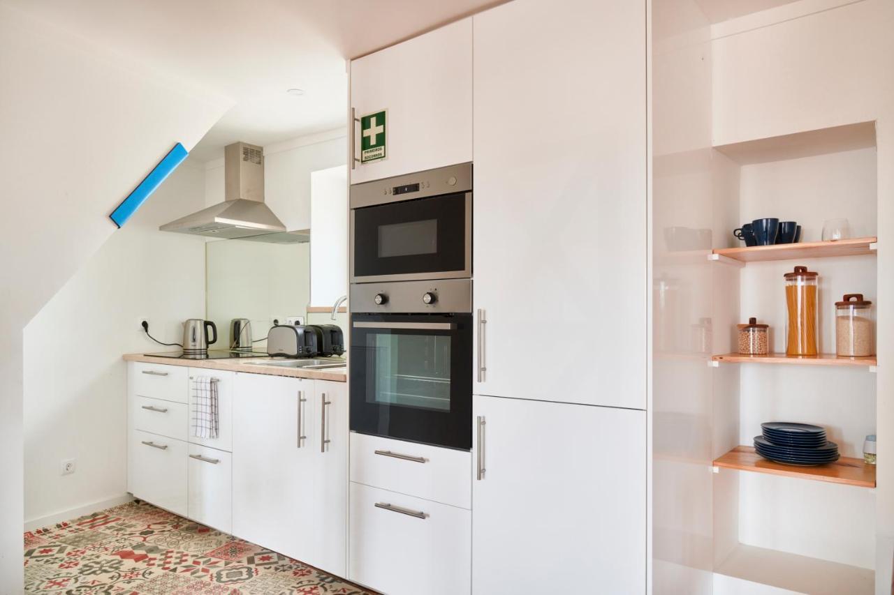Cozy Flat In Santa Apolonia Lägenhet Lisboa Exteriör bild